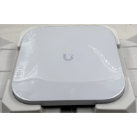UBIQUITI E7-US WHITE ENTERPRISE-GRADE WIFI 7 WIRELESS ACCESS POINT