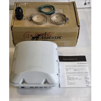 RUCKUS T350D HIGH-PERFORMANCE WIFI 6 OUTDOOR WIRELESS ACCESS POINT 901-T350-US40
