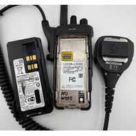 QTY 10 MOTOROLA XPR7550E AAH56RDN9WA1AN TWO WAY RADIO MICROPHONE +EC12M CHARGER