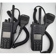 QTY 10 MOTOROLA XPR7550E AAH56RDN9WA1AN TWO WAY RADIO MICROPHONE +EC12M CHARGER