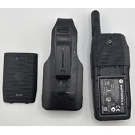 LOT OF 53 MOTOROLA HK2112A WAVE TLK 100 4G LTE WIFI 8-CH RADIOS W/BATT +25 CLIPS