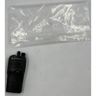 MOTOROLA AAH01JDC9JC2AN MOTOTRBO CP200D 16CH TWO-WAY RADIO