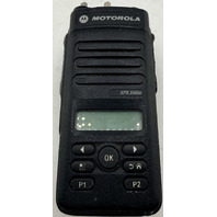 MOTOROLA XPR3500E AAH02RDH9VA1AN 403-512MHZ DIGITAL TWO WAY RADIO W/ BATTERY