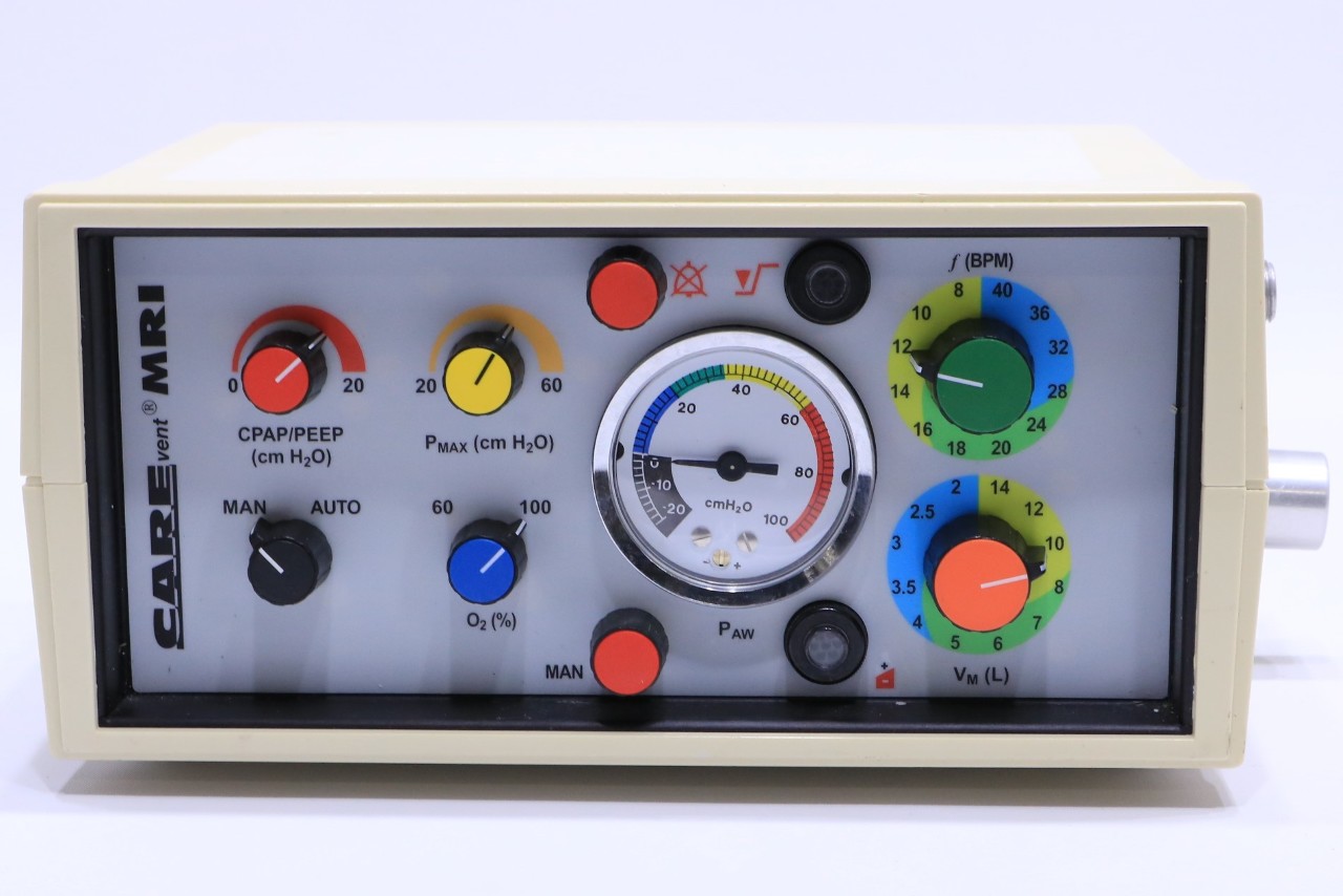 * OTWO CARE VENT MRI 01CV7000 AUTOMATIC TRANSPORT VENTILATOR EMS