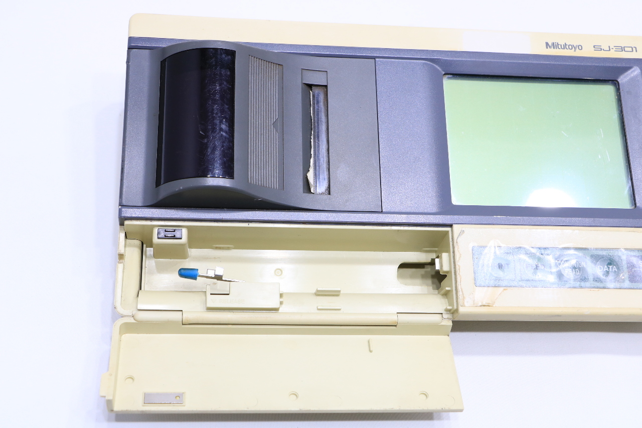 MITUTOYO SJ301 SURFTEST SURFACE TESTER Premier Equipment Solutions, Inc.