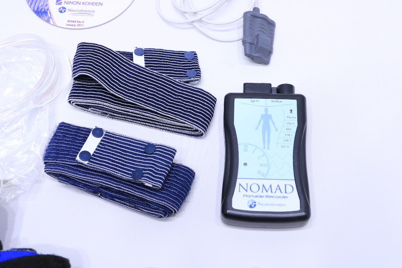 * NOMAD PMU800 SLEEP PORTABLE RECORDER W/ CARRYING CASE Premier