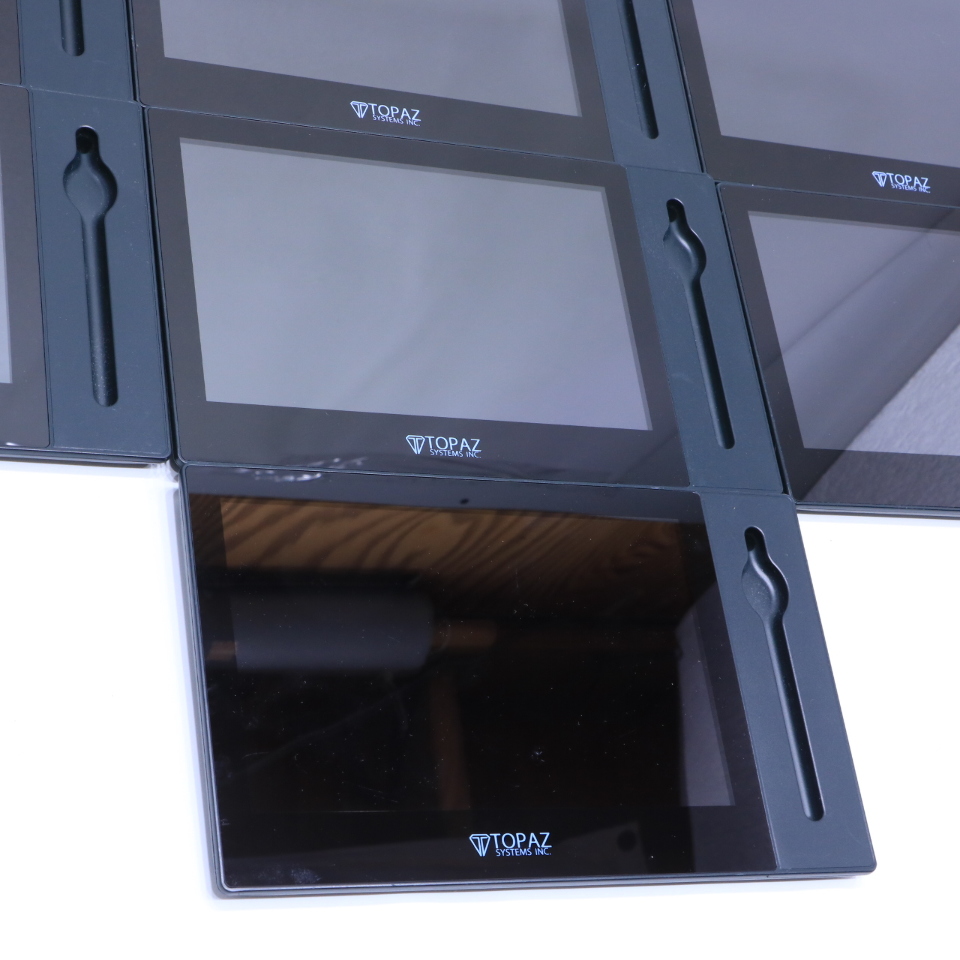QTY. (1) TOPAZ TDLBK101VAUSBR GEM VIEW 10 TABLET DISPLAY Premier
