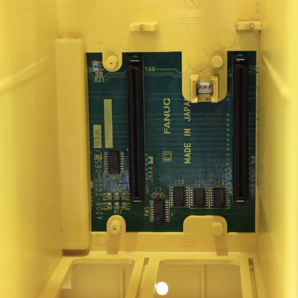 * FANUC A02B0200B503 RACK 3 POSITION W/ A20B20000650 6 SLOT PC