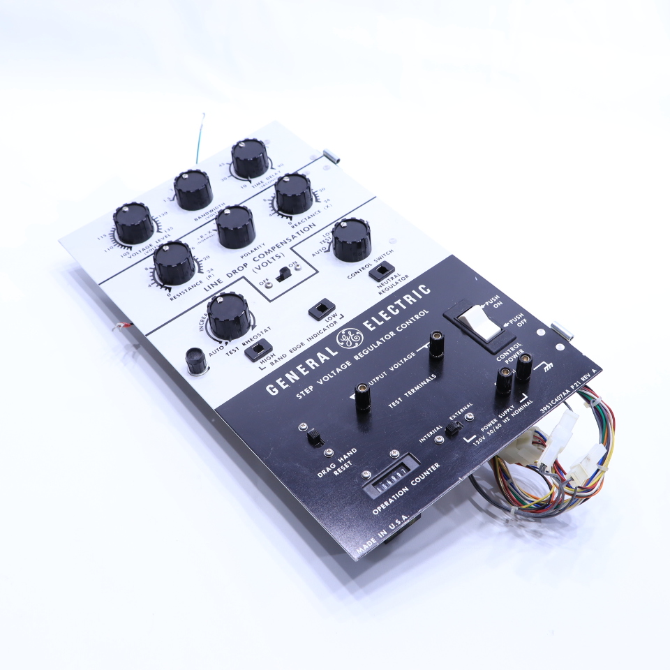 GENERAL ELETRIC 3951C407AA P21 REV A STEP VOLTAGE REGULATOR CONTROL