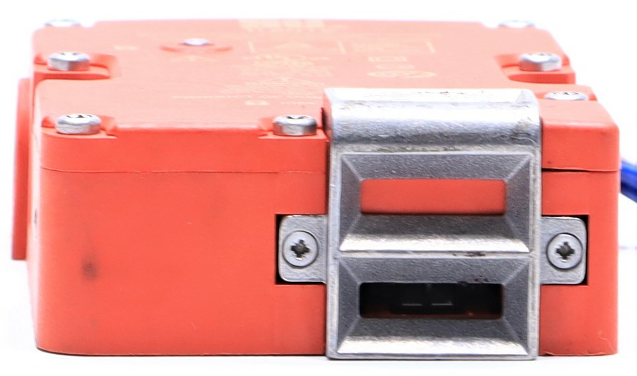 STI TL8012 SAFETY INTERLOCK SWITCH TL8012S1024M Premier Equipment