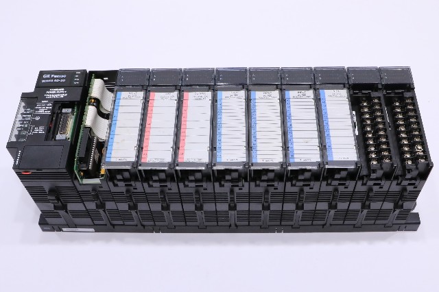 * GE FANUC 90-30 10-SLOT RACK CONTROLLER WITH MODULES IC693CPU331W
