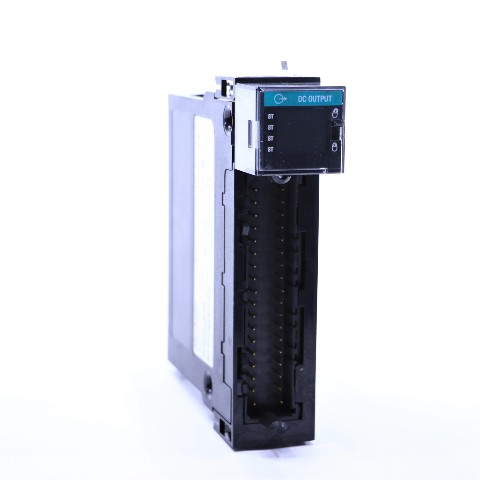 ALLEN BRADLEY 1756-OB32 /A  CONTROLLOGIX 32 POINT DIGITAL OUTPUT