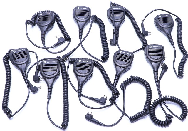 QTY. (1) MOTOROLA PMMN4013A MICROPHONE NO BELT CLIP