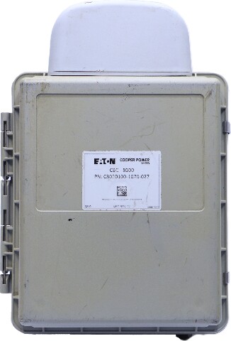 * EATON COOPER POWER CBC-8000 C8020100-1070-027 CAPACITOR BANK CONTROLLER