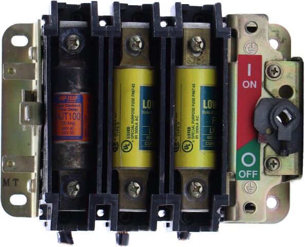 ALLEN BRADLEY 194R-NJ100P3 3 POLE SER B FUSED DISCONNECT SWITCH