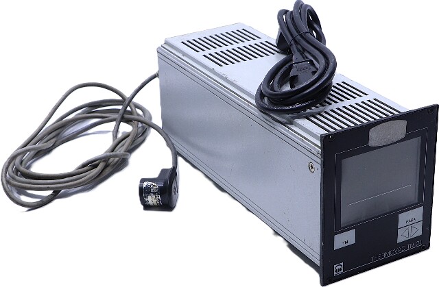 * LEYBOLD THERMOVAC TM 21 TEMPERATURE GAUGE CONTROLLER 896 83
