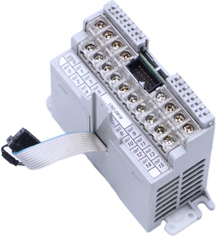 * ALLEN BRADLEY 1762-OW16 SERIES B 16 POINT RELAY OUTPUT MODULE *READ*