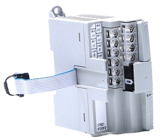  ALLEN BRADLEY 1762-IF2OF2 SER B  ANALOG MODULE 
