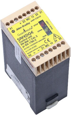 ALLEN BRADLEY 440F-C251D SERIES A GUARDMASTER SAFEDGE CONTROL UNIT