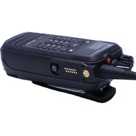 MOTOROLA XPR 6580 AAH55UCH9LB1AN PORTABLE HANDHELD RADIO AND CHARGER