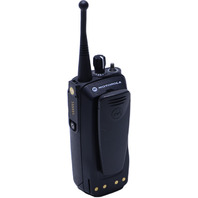 MOTOROLA XPR 6580 AAH55UCH9LB1AN PORTABLE HANDHELD RADIO AND CHARGER