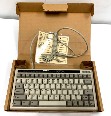 VINTAGE! BTC E5X5R5BTC-5100 Compact mini Keyboard 5-Pin IBM pc Din Connector