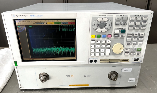 Keysight Agilent N5230A Vector Network Analyzer Opt 220, 2-port 20 GHz