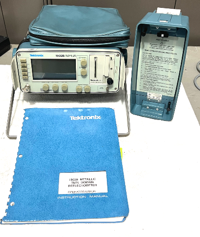Tektronix 1502B Metallic Time-Domain Reflectometer TDR Benchtop Cable Tester