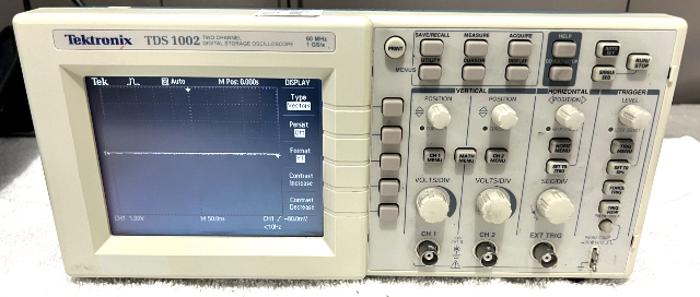Tektronix TDS 1002 2-Channel 60MHz 1GS/s Digital Storage Oscilloscope