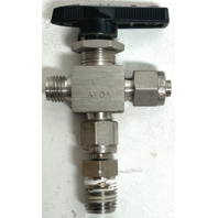 SWAGELOK SS-42GXS4 3-WAY BALL VALVE - 1/4" - 316SS