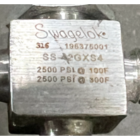 SWAGELOK SS-42GXS4 3-WAY BALL VALVE - 1/4" - 316SS
