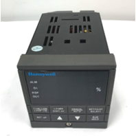 Honeywell UDC3300 Universal Digital Temperature Controller DC330B-KE-003-21-000000-0