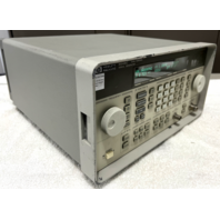 HP 8648C Synthesized Signal Generator ( 9 KHz - 3200 MHz )