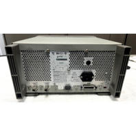 HP 8648C Synthesized Signal Generator ( 9 KHz - 3200 MHz )