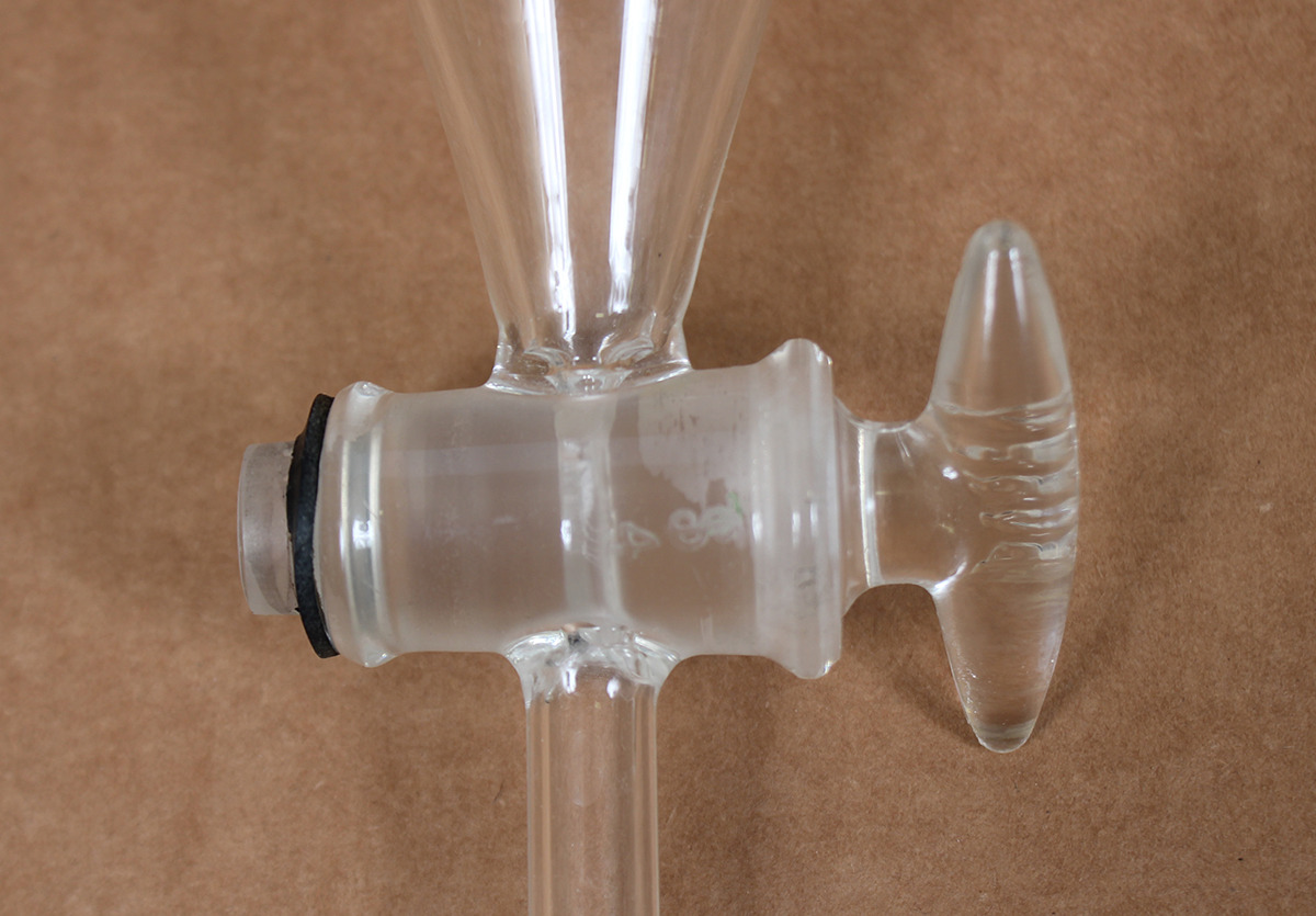 Corning Pyrex 1000mL Separatory Funnel with ST 22 Stopper 64001L