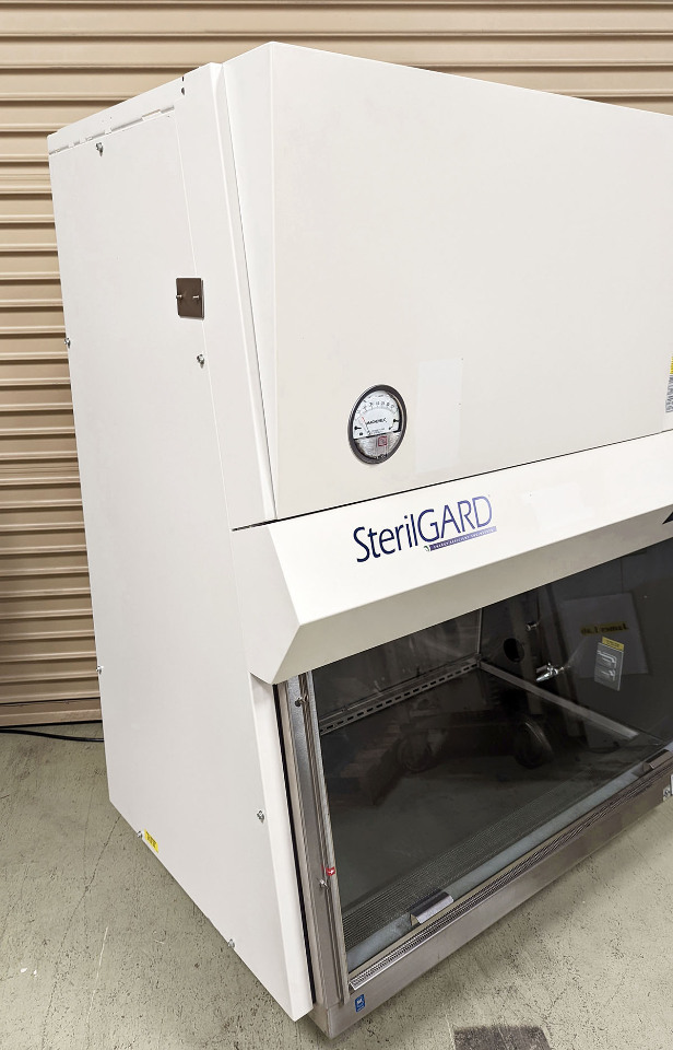 Baker SterilGARD III Advance Class 2 Type A2 Biological Safety