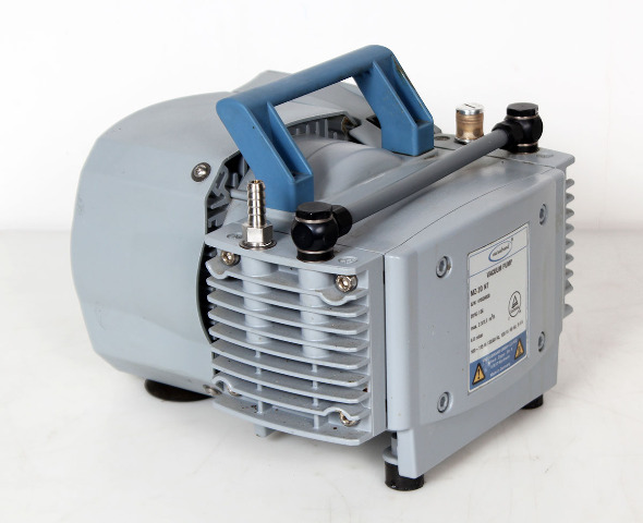 Vacuubrand MZ-2C NT Vacuum Pump 2.9 mbar Chemistry Diaphragm Pump -Warranty-