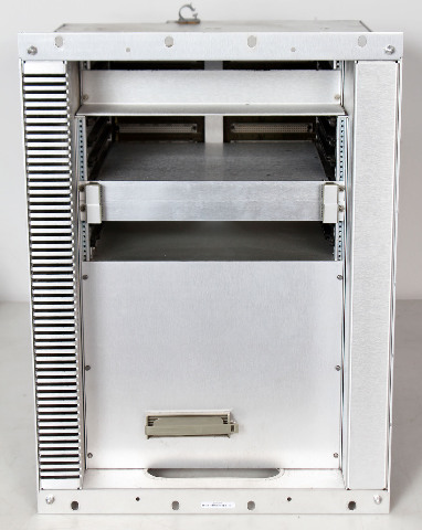 Varian Unity Inova NMR Vector Mainframe Module Chassis w/Backplate, 72-1135
