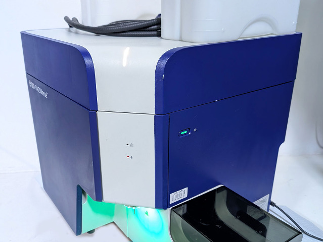 BD FACSVerse Liberty 3-Laser Flow Cytometer Cell Analyzer + Universal Loader
