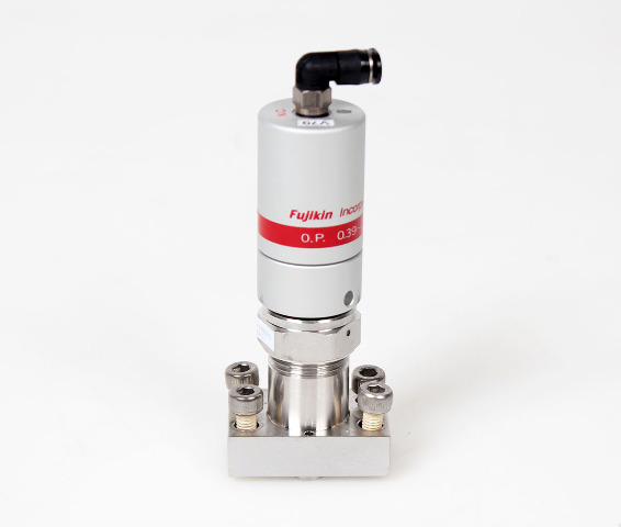Fujikin Pneumatic Diaphragm Valve N.C 316L-P, O.P 0.39~0.59MPa 053801 -Warranty-