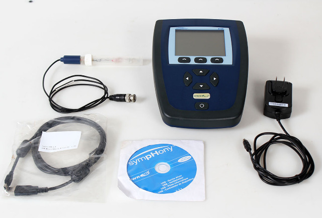 VWR Symphony B10P Benchtop Ph/Temp/mV/ORP Meter + AC Adapter, Probe, Accessories