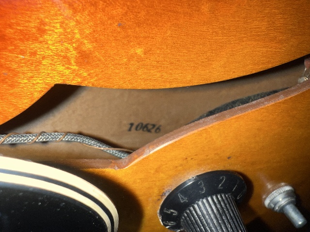 1960年代以降製 Gibson \"フラットヘッドペグブッシュ \"セット 1960年代以降製 Gibson フラットヘッドペグブッシュ セット