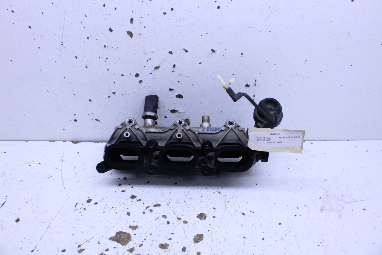 2005 A6 Audi 3.2 Fuel Injection Rail Diffuser 06E133109E 16488-06E133109E
