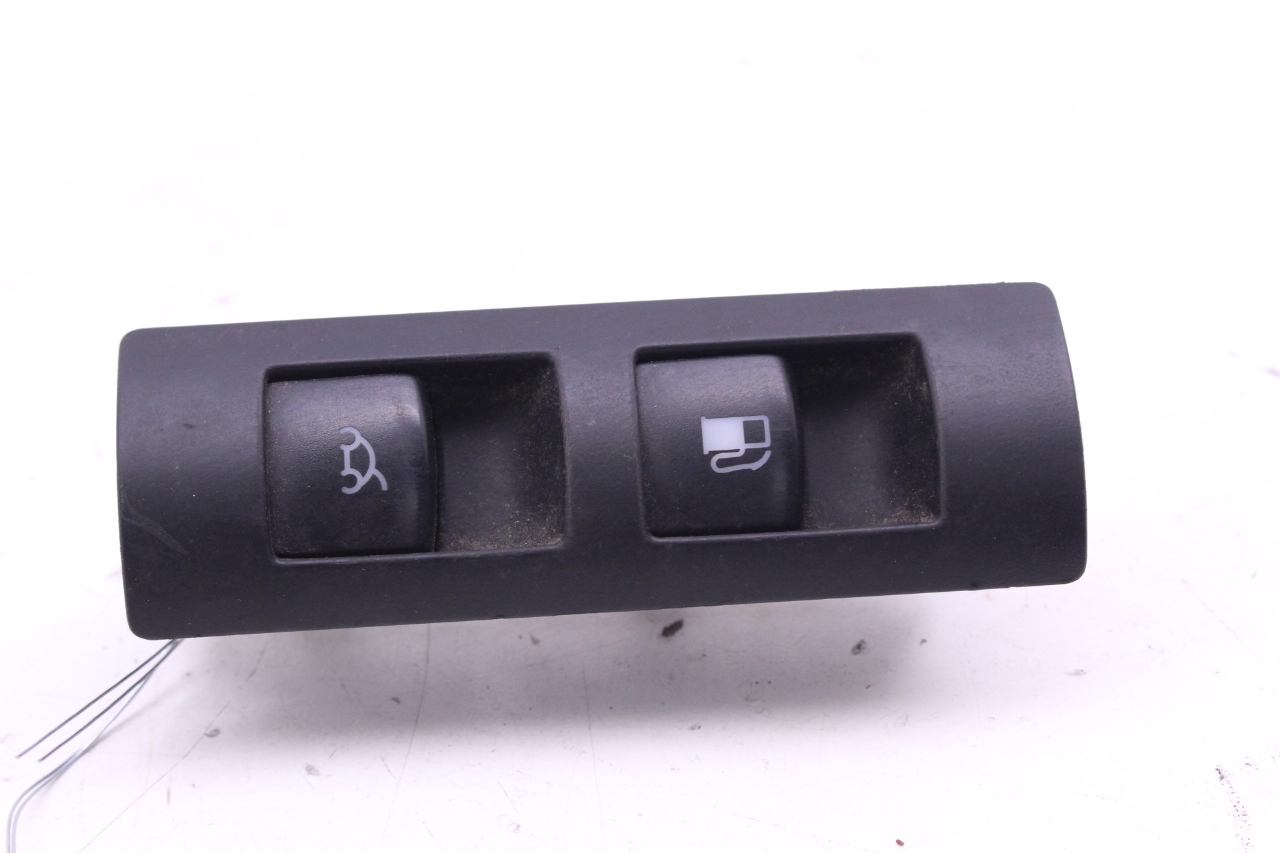 2001 Volkswagen Beetle Fuel Trunk Switch Panel OEM
