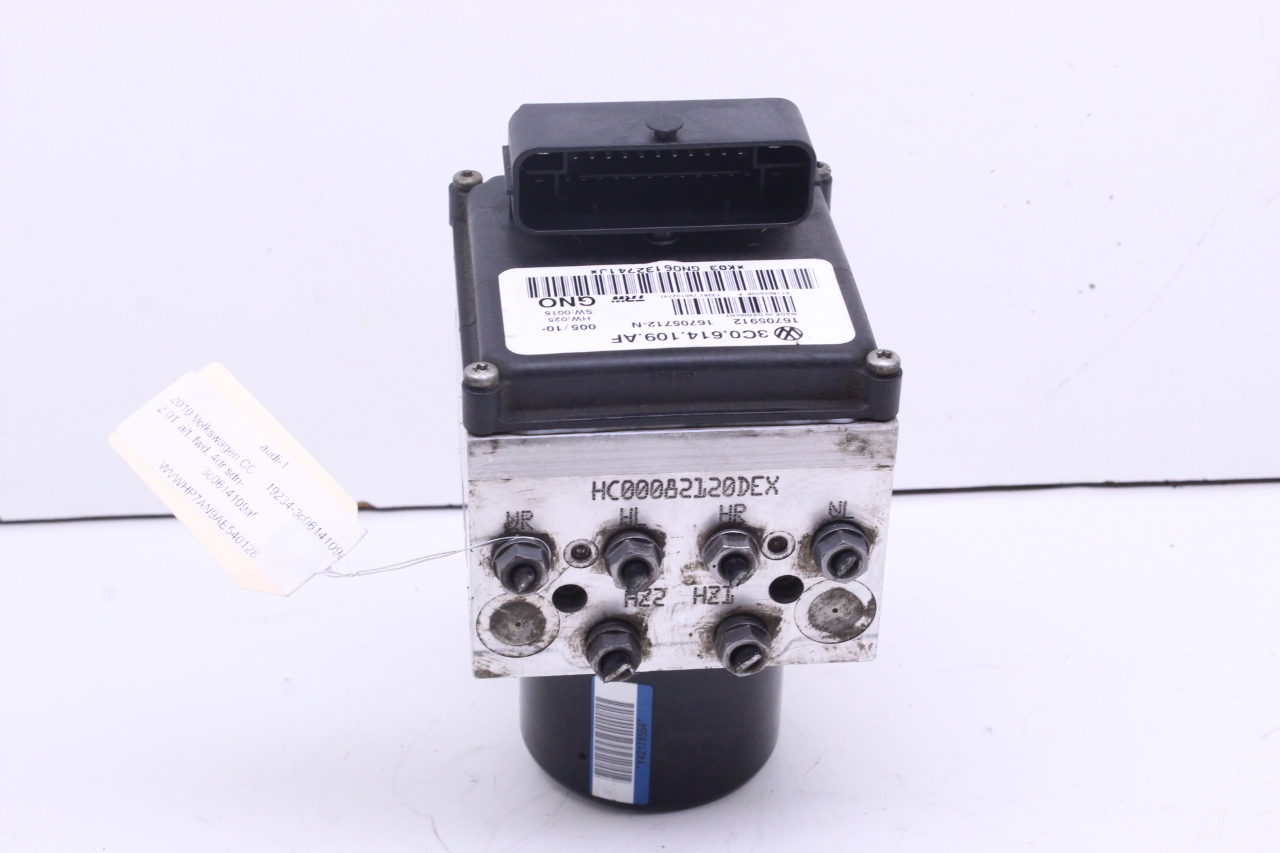 2009-2011 Volkswagen Passat CC ABS Anti Lock Brake Pump 3C0614109AF OEM