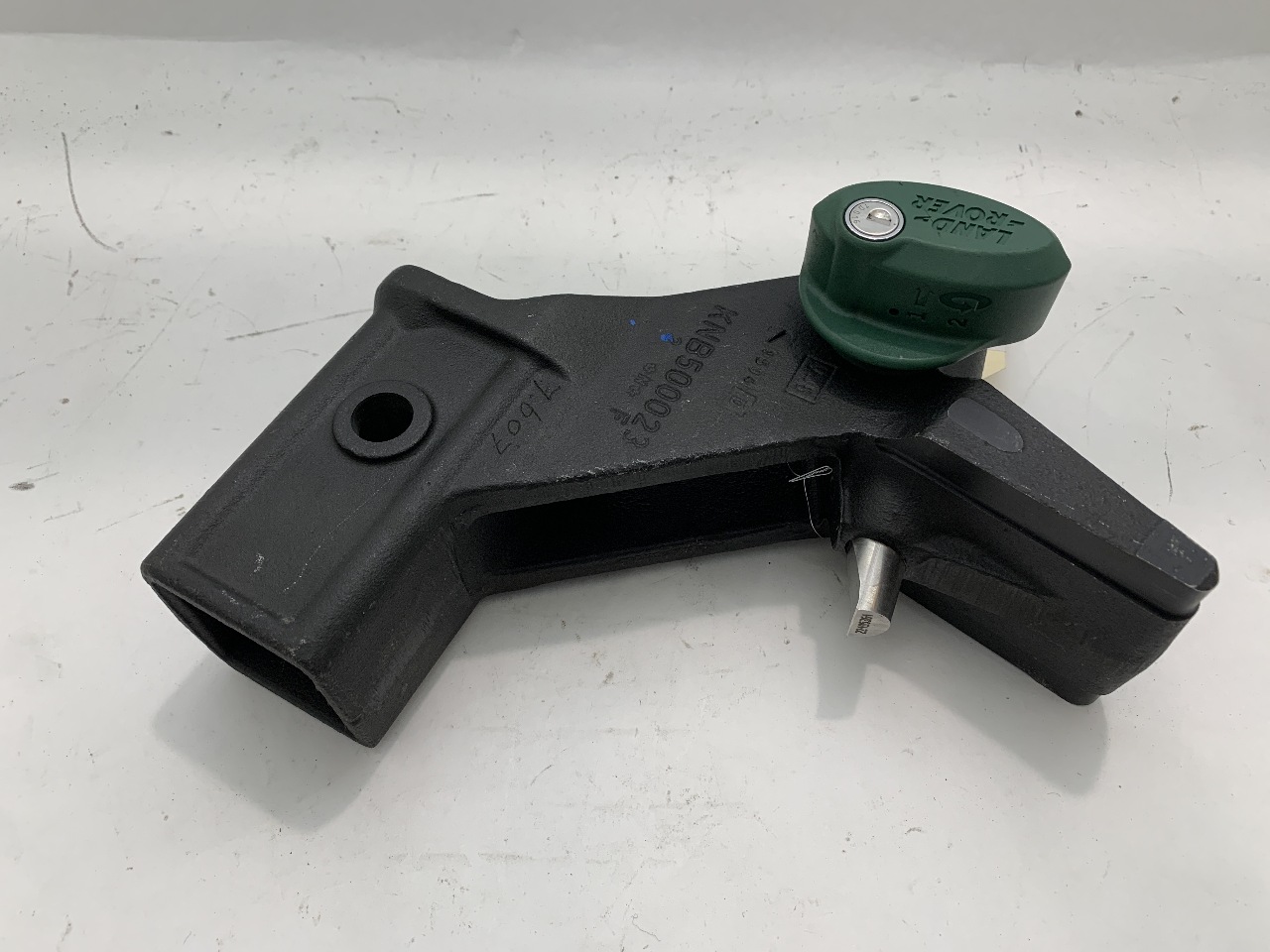 2010-2016 Land Rover LR4 Trailer Hitch Receiver Release KNB500023