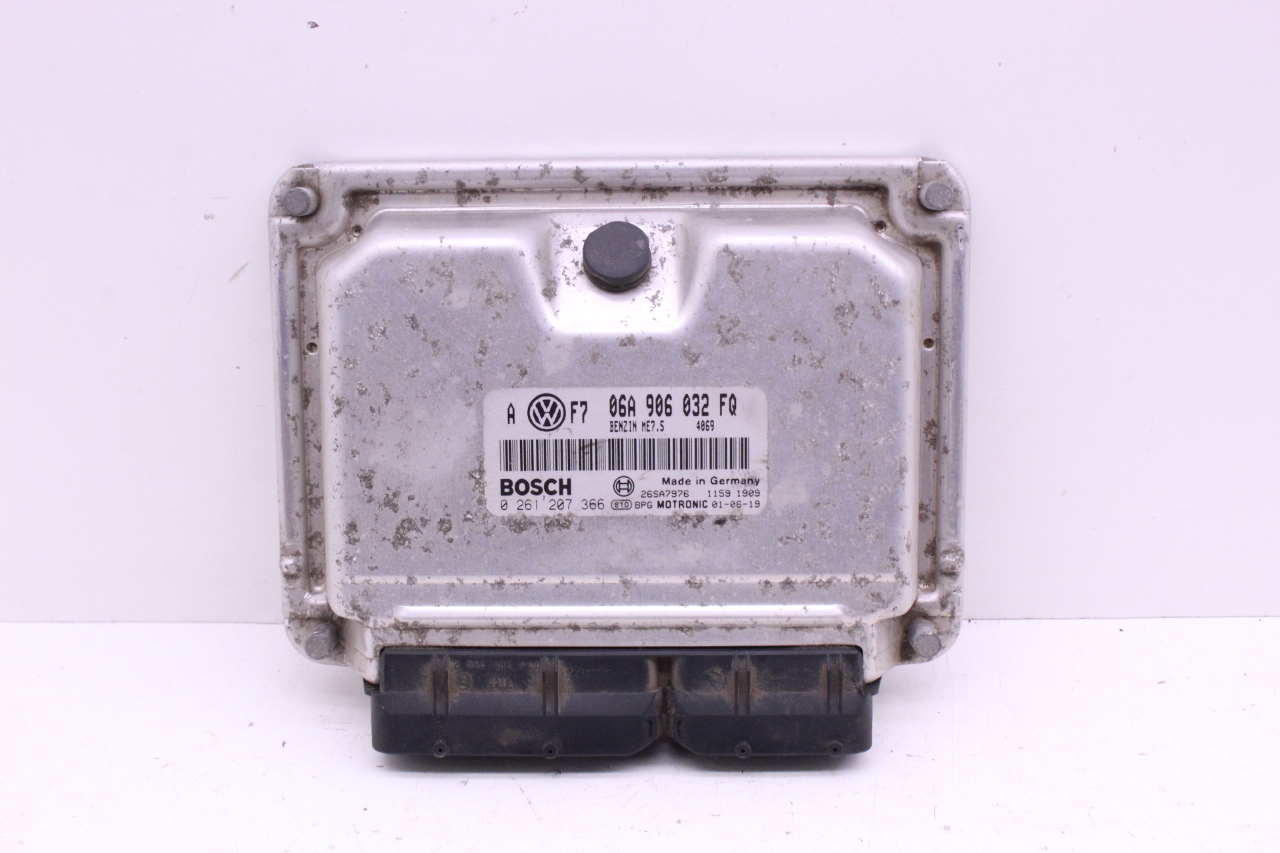 2002 Volkswagen Golf Engine Computer Module ECU ECM DME 06A906032FQ