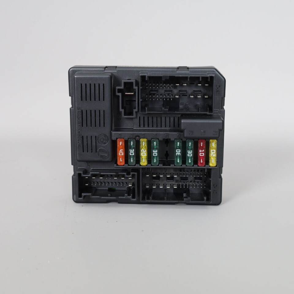 2008 BMW Z4 E85 Fuse Relay Box Electrical Distribution Module OEM