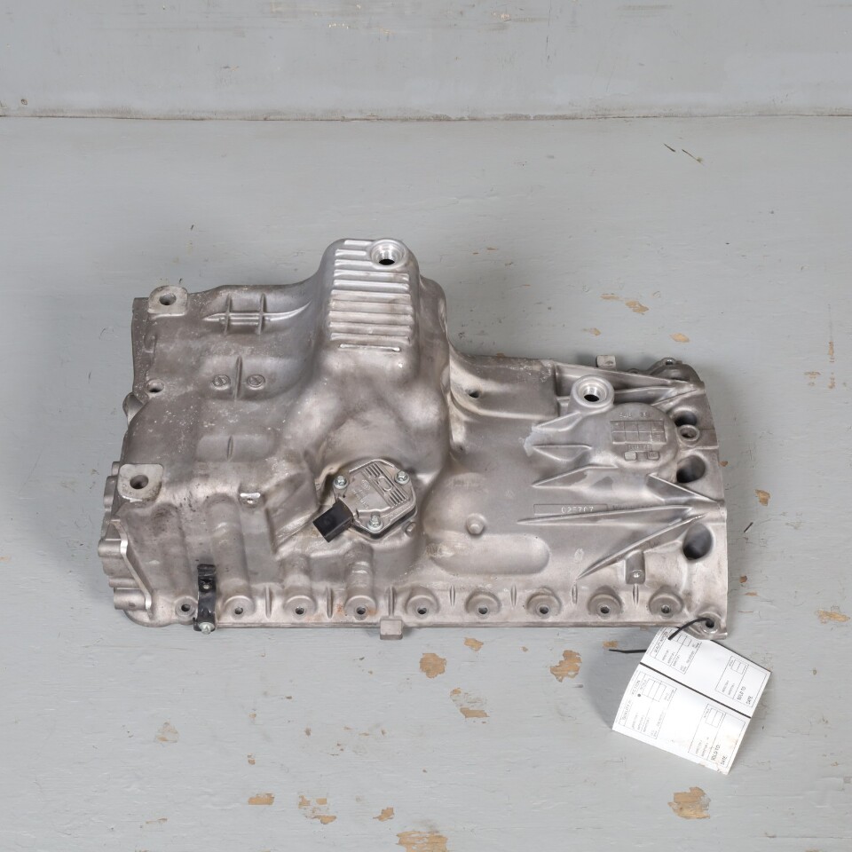 2003-2006 Porsche Cayenne Turbo Engine Oil Pan OEM 9481071406R