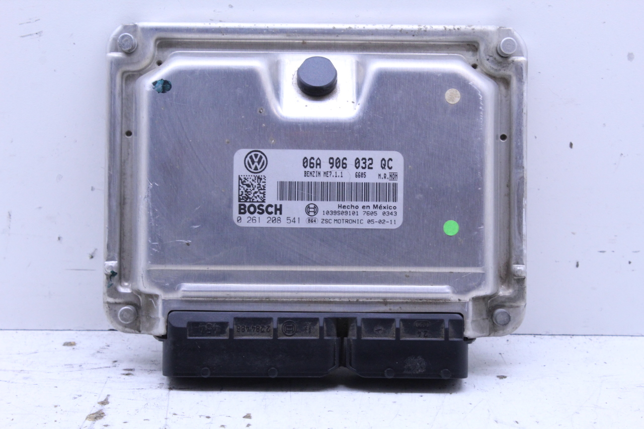 2005 Volkswagen Jetta Engine Computer Module ECU ECM DME 06A906032QC G20176-06a906032qc